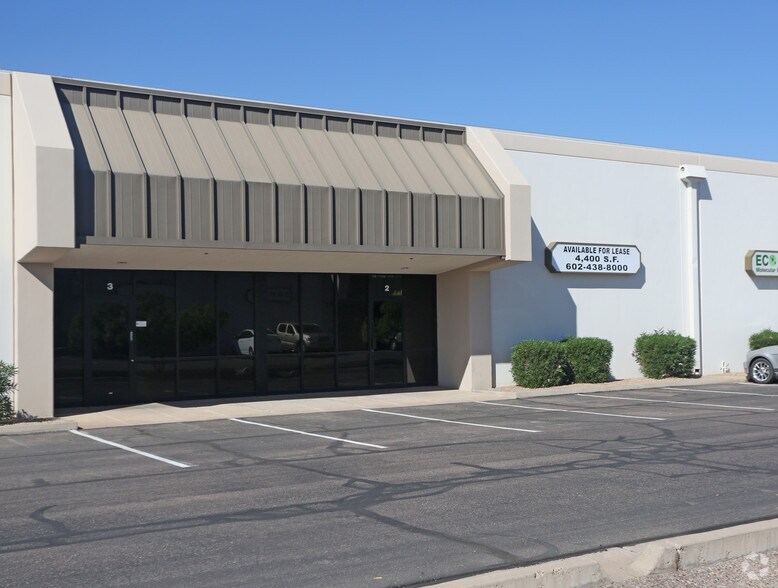 More Photos Of 3801 E Roeser Rd, Phoenix Warehouse For Lease