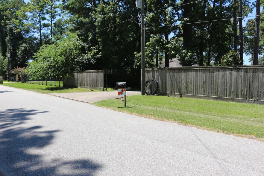 More Photos Of 13661 Vermarion Rd, Houston Medical For Lease