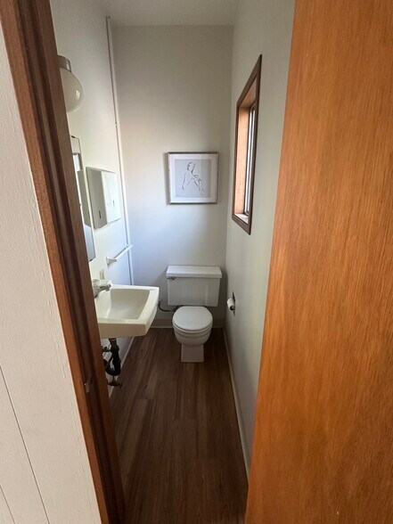 More Photos Of 1421 K St, Modesto Office For Lease