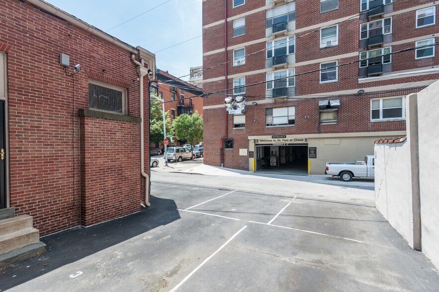 More Photos Of 106 E Chase St, Baltimore Office Residential For Sale