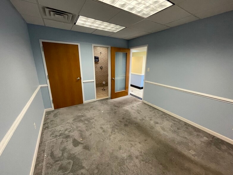 More Photos Of 3041 Avenue U, Brooklyn Medical For Lease