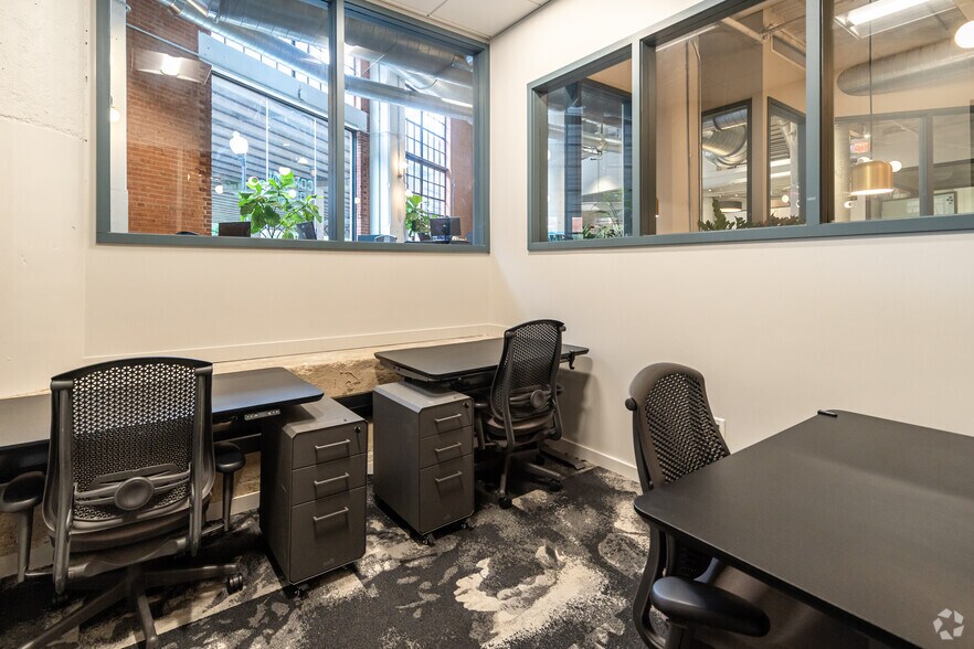 More Photos Of 603 Munger Ave, Dallas Office For Lease