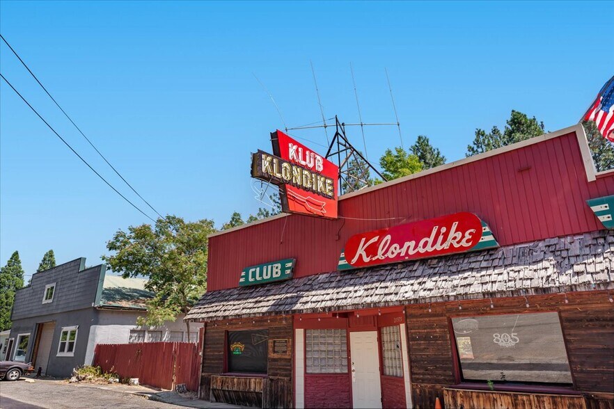 More Photos Of 21375 Main St, Lakehead Restaurant For Sale