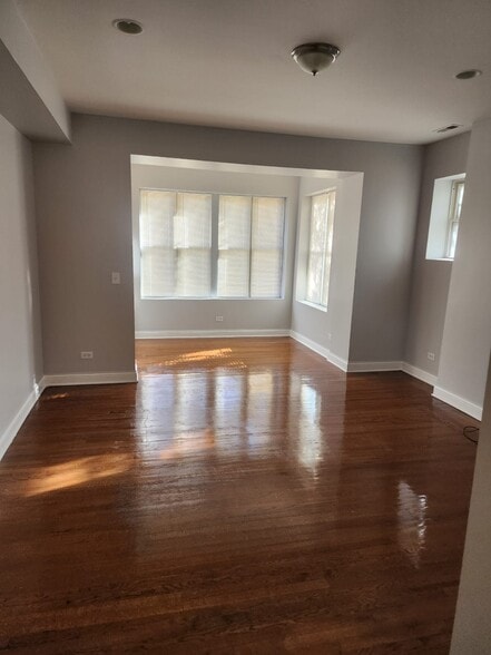 More Photos Of , Chicago Multifamily For Sale