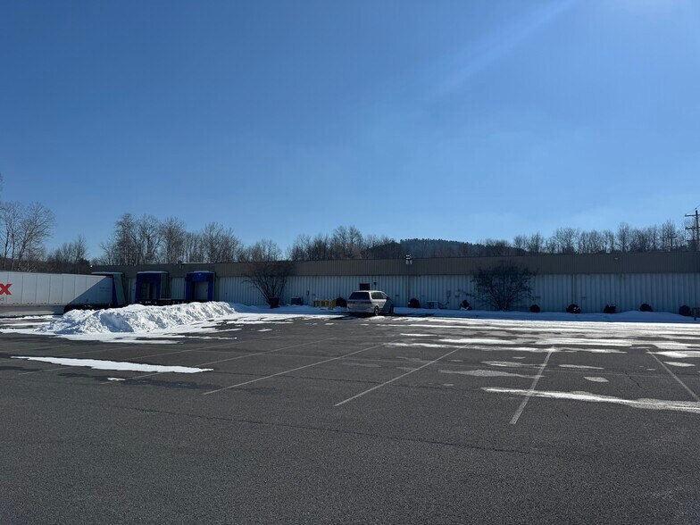 More Photos Of 2060 Main St, Apalachin Warehouse For Lease