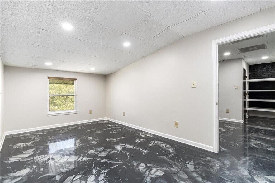 More Photos Of 2505 Pace Bend Rd S, Spicewood Industrial For Sale