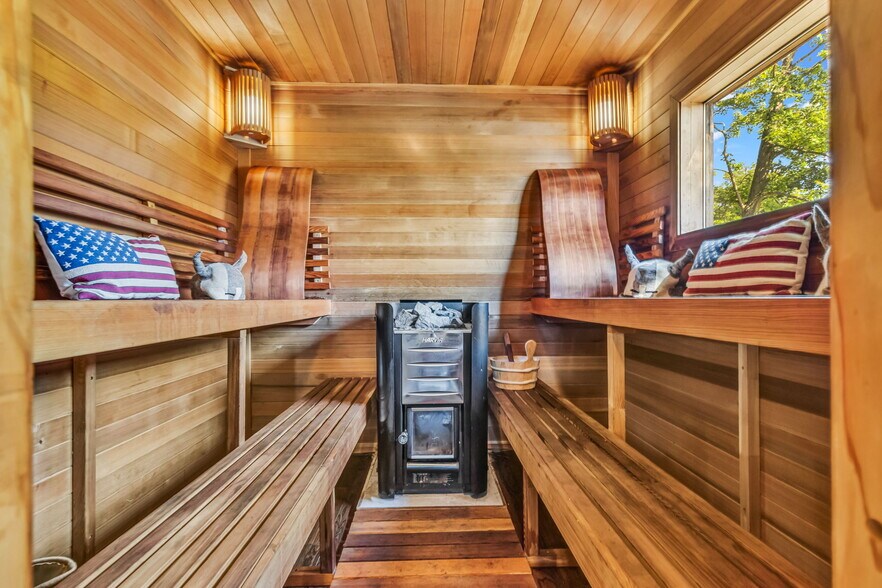 More Photos Of 5643 Yankee St, Fredericktown Specialty For Sale