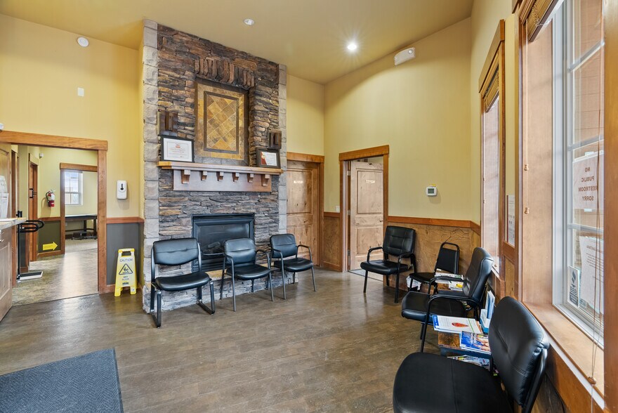 More Photos Of 11917 E Broadway Ave, Spokane Office For Sale