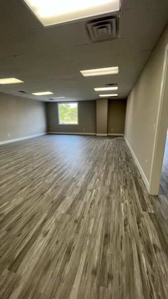 More Photos Of 118-122 Fairfax Pike, Stephens City Freestanding For Lease