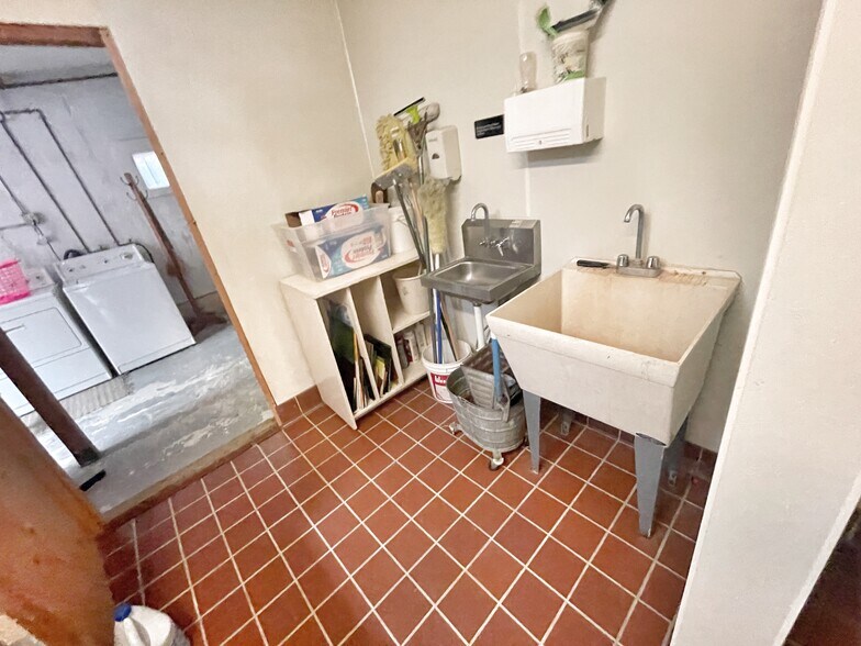 More Photos Of 7-9 Main St, Isleton Storefront Retail Residential For Sale