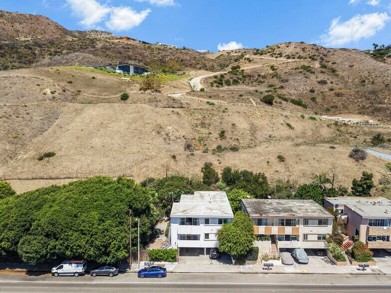 More Photos Of 22357 Pacific Coast Hwy, Malibu Apartments For Sale