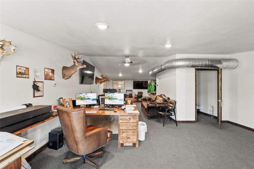 More Photos Of 600-608 FM 981, Blue Ridge Warehouse For Sale