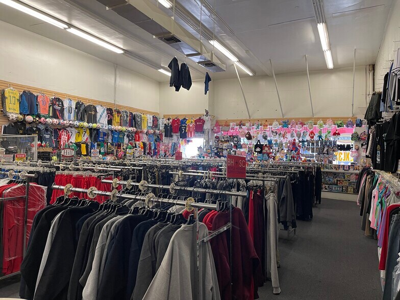 More Photos Of 4729-4735 Whittier Blvd, Los Angeles Convenience Store For Sale