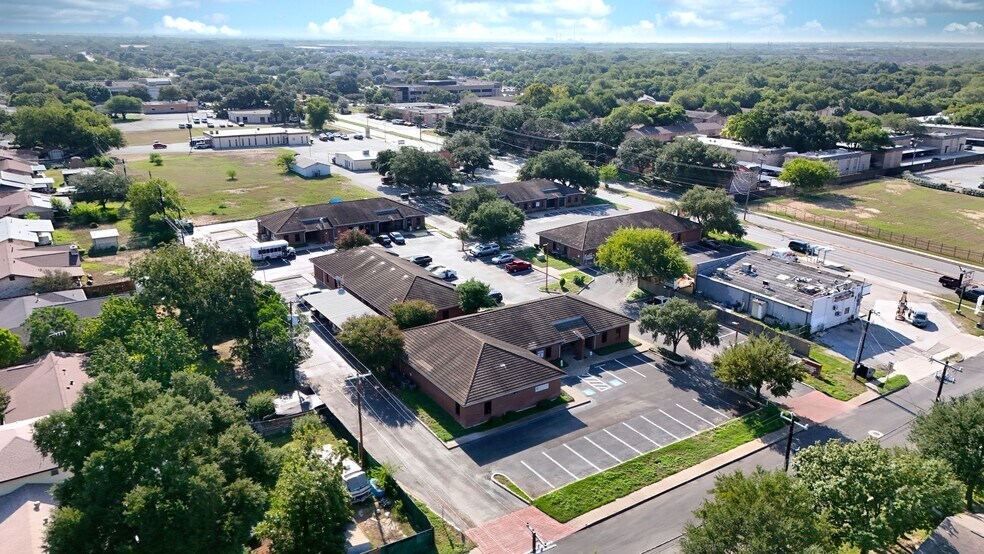 More Photos Of 4025-1 E Southcross Blvd, San Antonio Unknown For Lease
