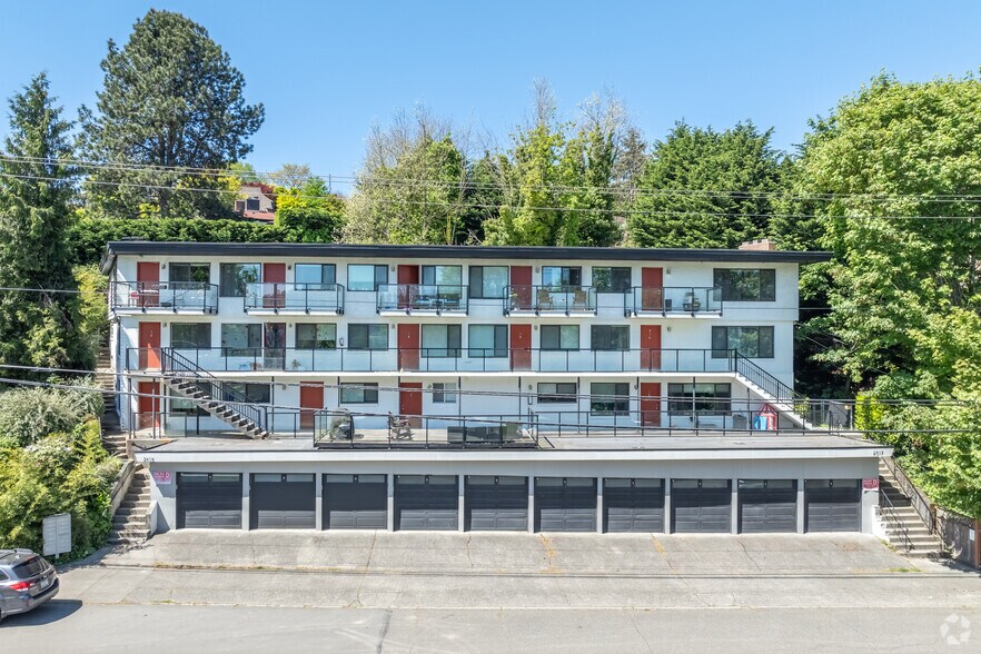 More Photos Of 2515 Thorndyke Ave W, Seattle Multifamily For Sale