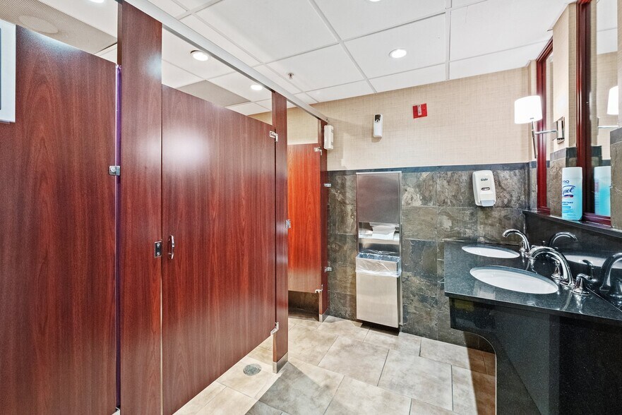 More Photos Of 1110 Brickell Ave, Miami Office For Lease