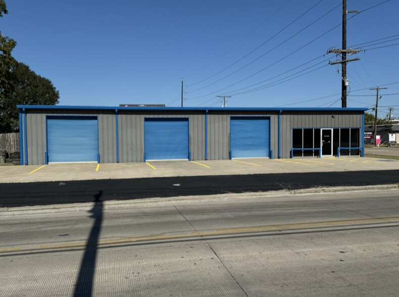 Primary Photo Of 4010 Main Ave, Groves Freestanding For Lease