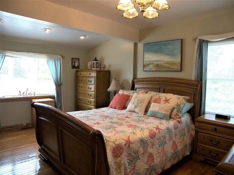 More Photos Of 19449 US Highway 12, New Buffalo Office For Sale