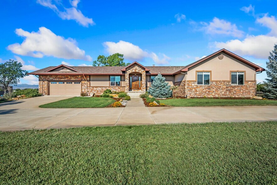 More Photos Of 13299 E County Line Rd, Longmont Flex For Sale