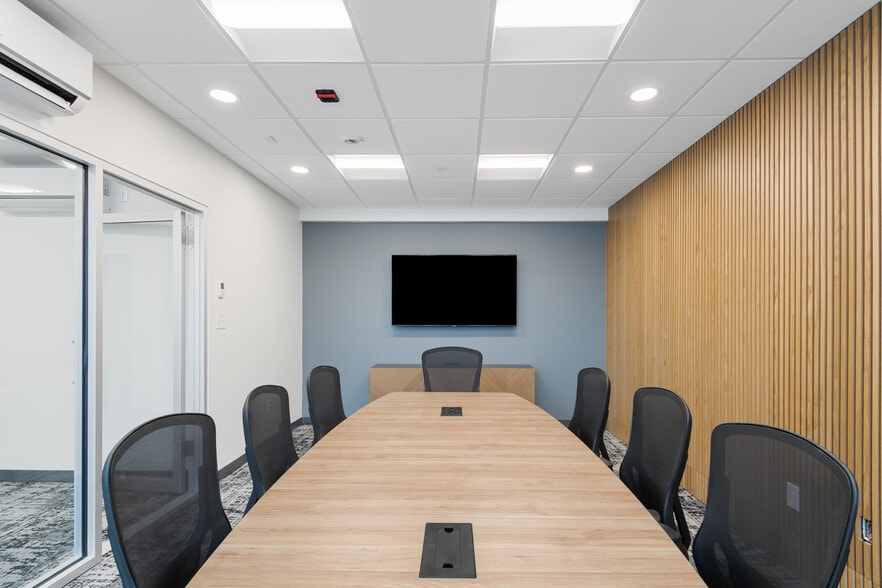 More Photos Of 1051 Franklin Ave, Garden City Office For Lease