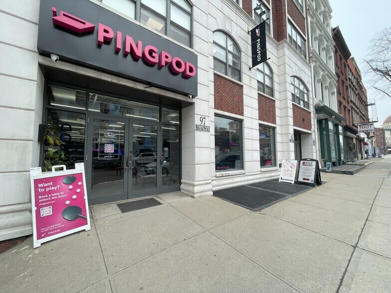 Primary Photo Of 101 Broadway, Brooklyn Office For Lease