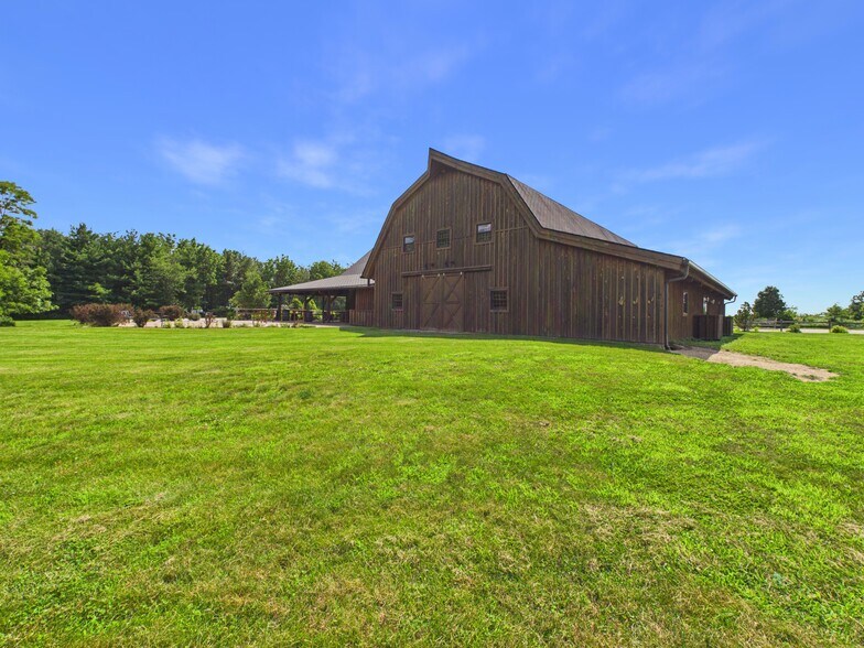 More Photos Of 18444 N 1600th St, Chrisman Lodge Meeting Hall For Sale