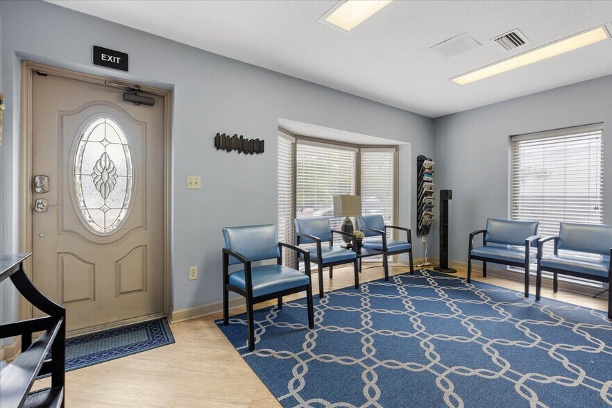 More Photos Of 235-237 John Knox Rd, Tallahassee Medical For Sale