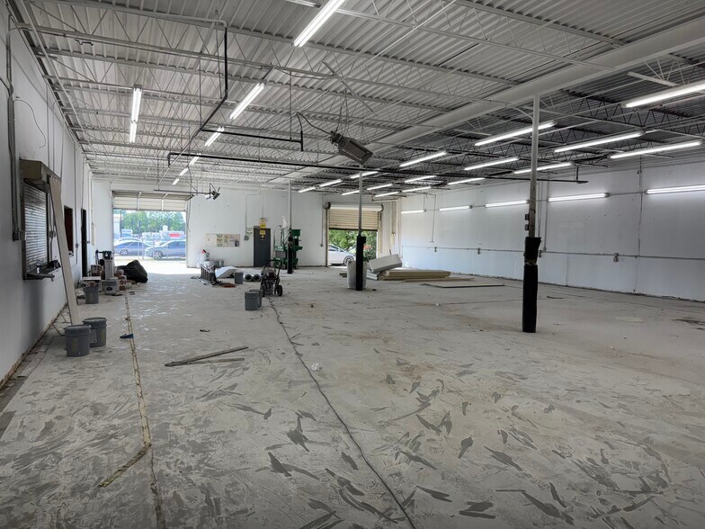 More Photos Of 417 N Interurban St, Richardson Warehouse For Sale