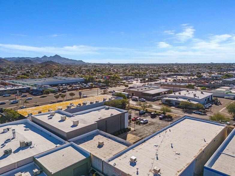 More Photos Of 1926 W North Ln, Phoenix Distribution For Lease