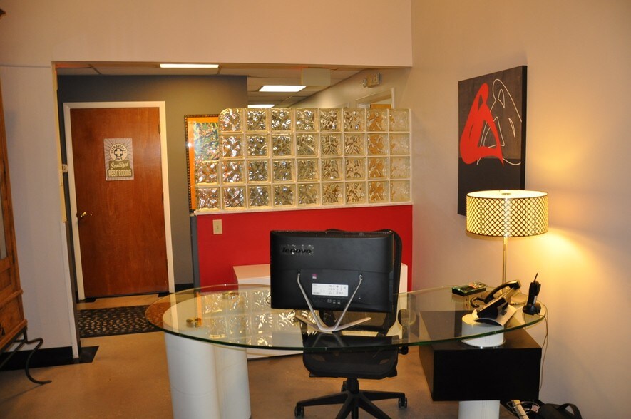 More Photos Of 626 Lakeview Rd, Clearwater Medical For Lease