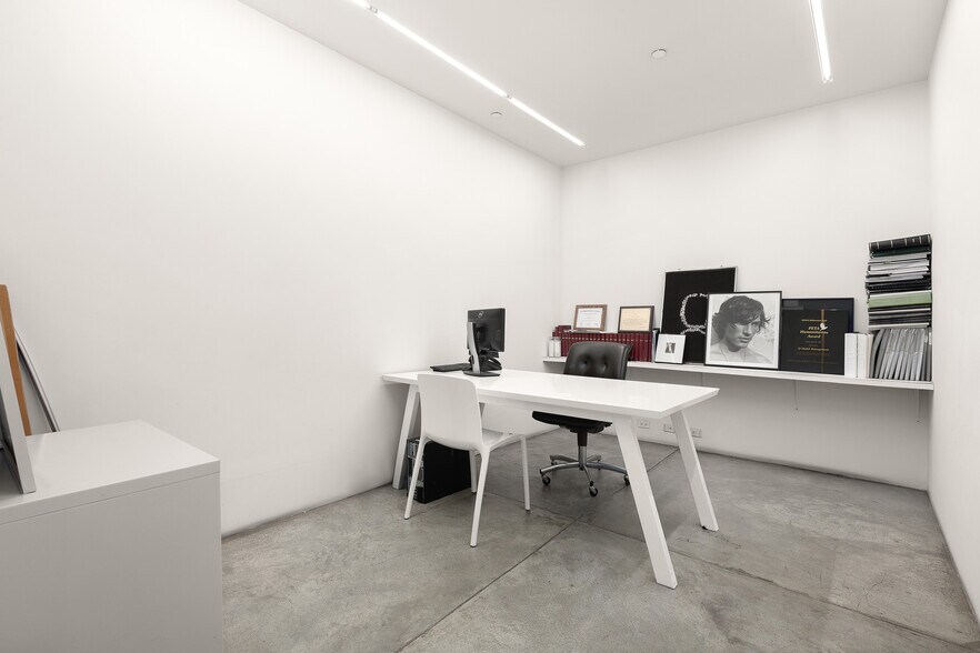 More Photos Of 354 Broadway, New York Office Residential For Sale