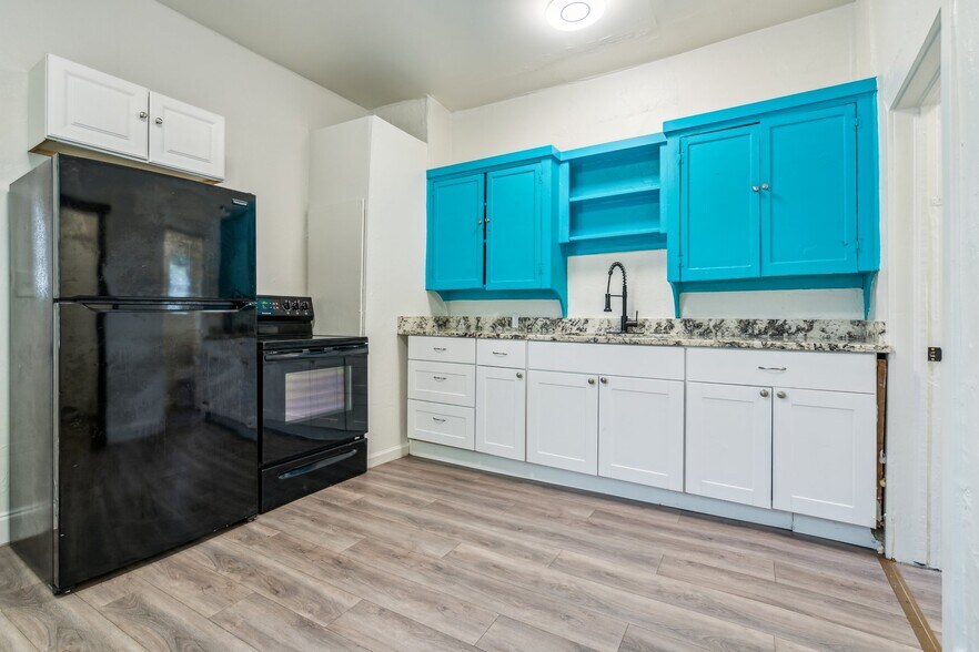 More Photos Of 2123 W Park Pl, Oklahoma City Specialty For Sale