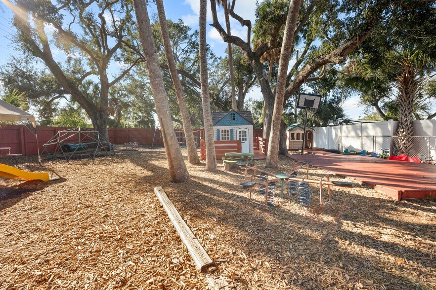 More Photos Of 5301 Memorial Hwy, Tampa Daycare Center For Sale