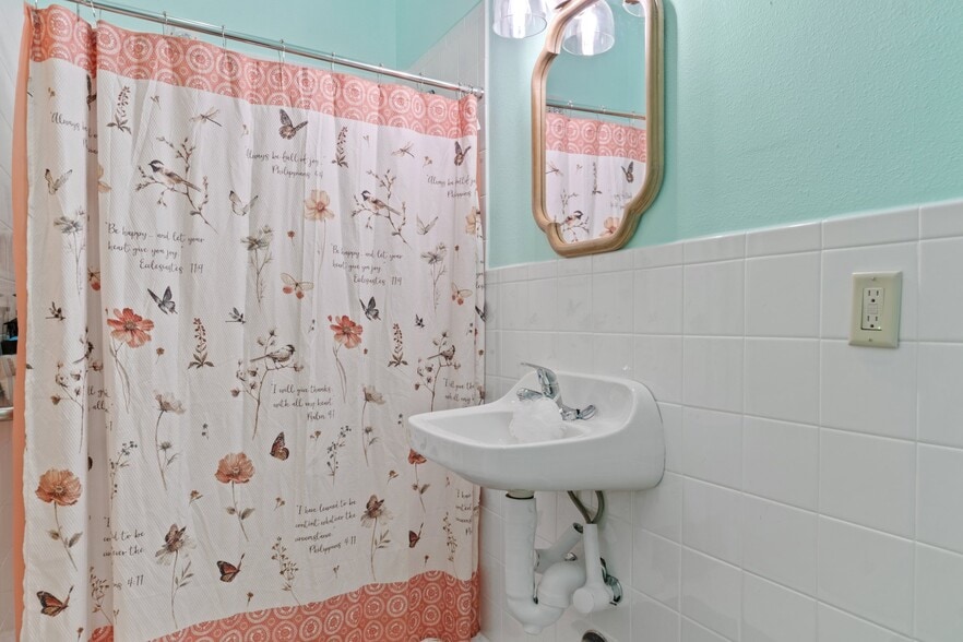 More Photos Of 311 NE 4th Ave, Crystal River Healthcare For Lease