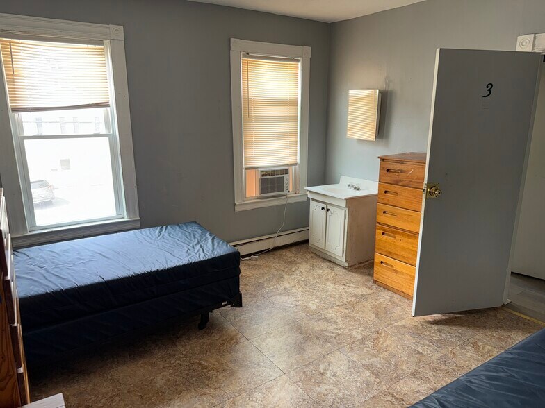 More Photos Of 57-59 Sharp St, Haverstraw Office For Sale