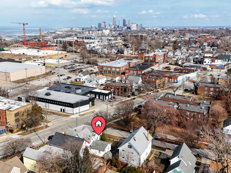 More Photos Of 8301 Lake Ave, Cleveland Flex For Sale