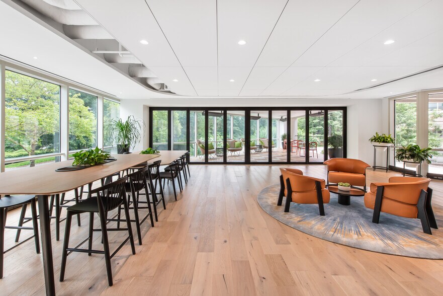 More Photos Of 6903 Rockledge Dr, Bethesda Unknown For Lease