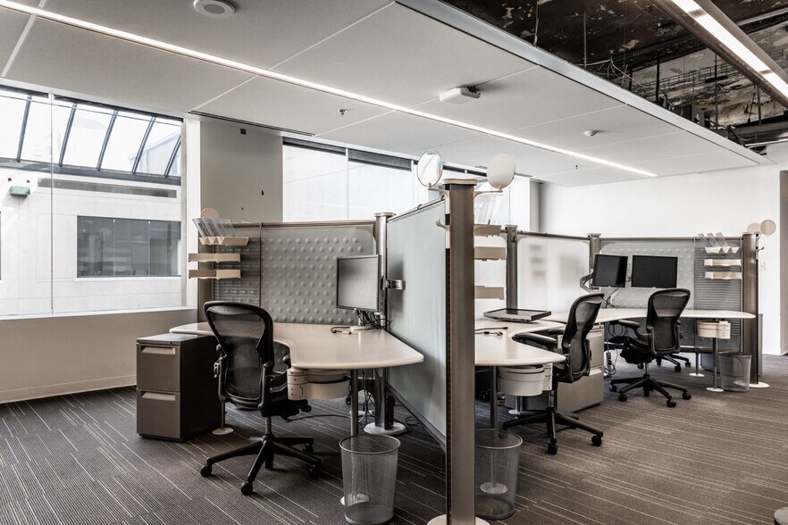 More Photos Of 36 S Pennsylvania St, Indianapolis Office For Lease