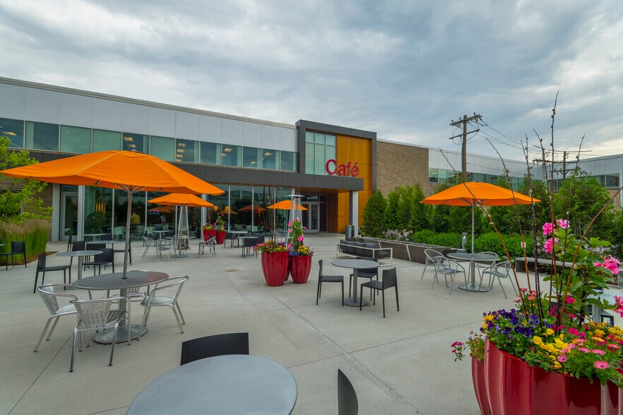 More Photos Of 4 Crosby Dr, Bedford Unknown For Lease