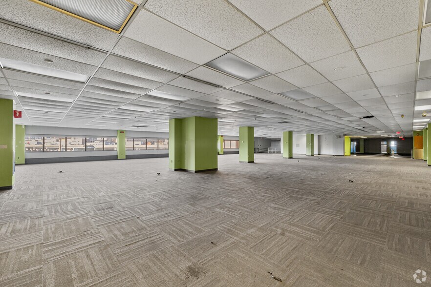 More Photos Of 285 Broad St, Hartford Office For Sale