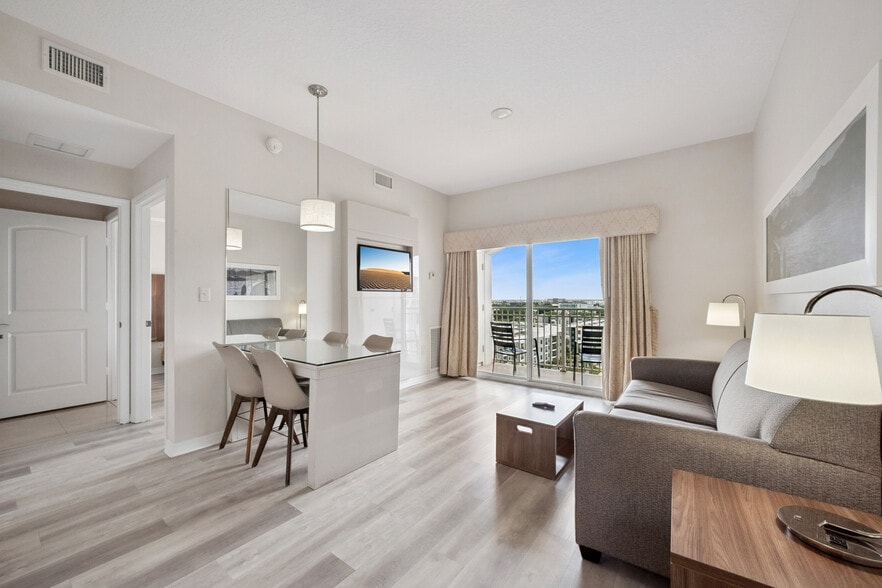 More Photos Of 7383 Universal Blvd, Orlando Hospitality For Sale