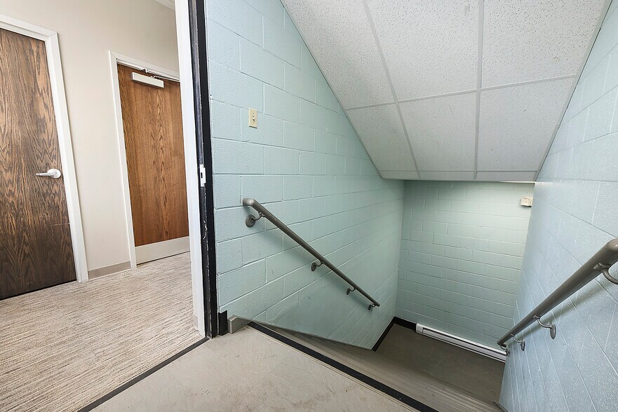 More Photos Of Corner of N Sheridan & Broad Street, Pittsburgh Office For Sale