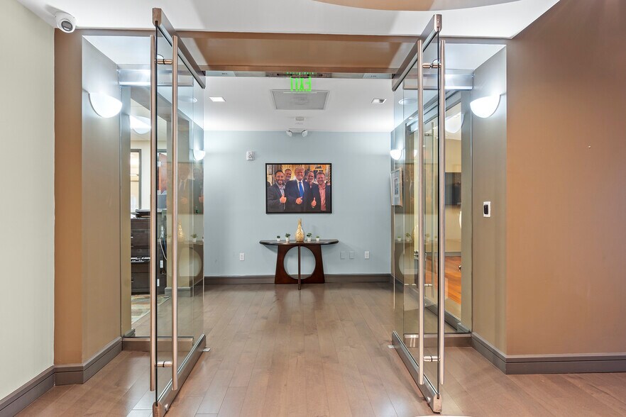 More Photos Of 1380 N University Dr, Plantation Medical For Sale