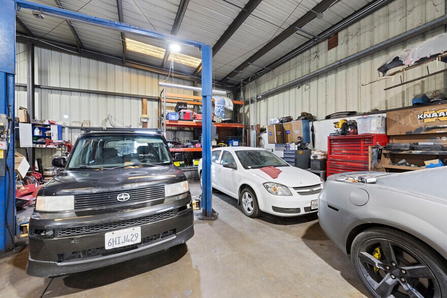 More Photos Of 820 Beckman Rd, Lodi Auto Repair For Lease