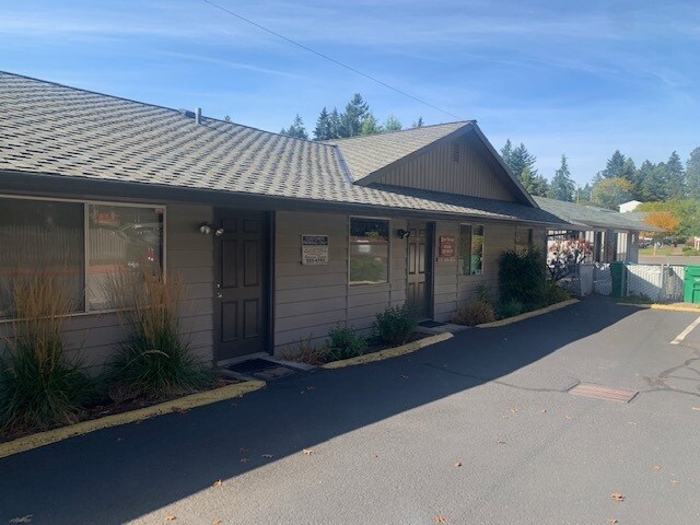 More Photos Of 6511-6549 SE King Rd, Milwaukie Office For Sale