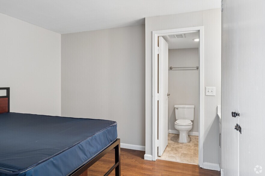 More Photos Of 600 Martin Luther King Jr Blvd, Chapel Hill Apartments For Sale