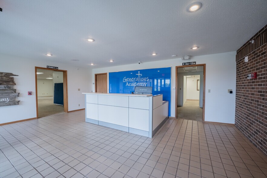 More Photos Of 1825 N Clairemont Ave, Eau Claire Schools For Sale