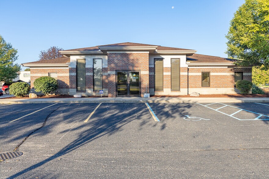 More Photos Of 631 County Road 17, Elkhart Office For Lease