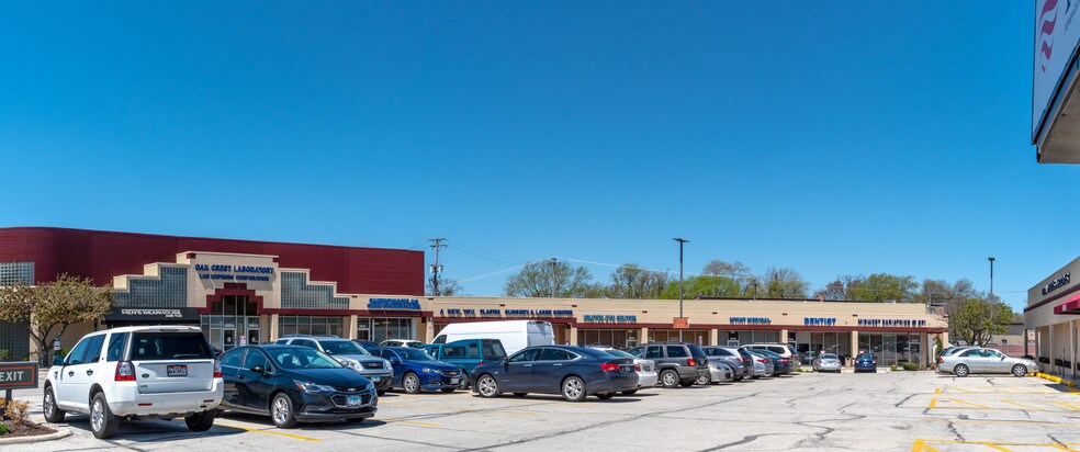 More Photos Of 4932-5000 W 95th St, Oak Lawn Unknown For Lease