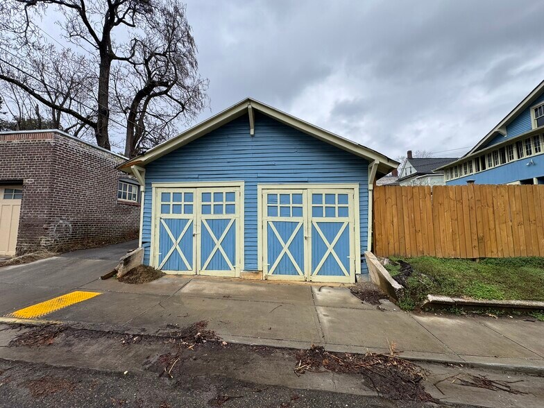 More Photos Of 903 Luttrell St, Knoxville Apartments For Sale